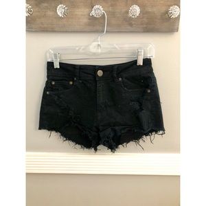 Black Hi-Rise Destroyed Festival Shortie